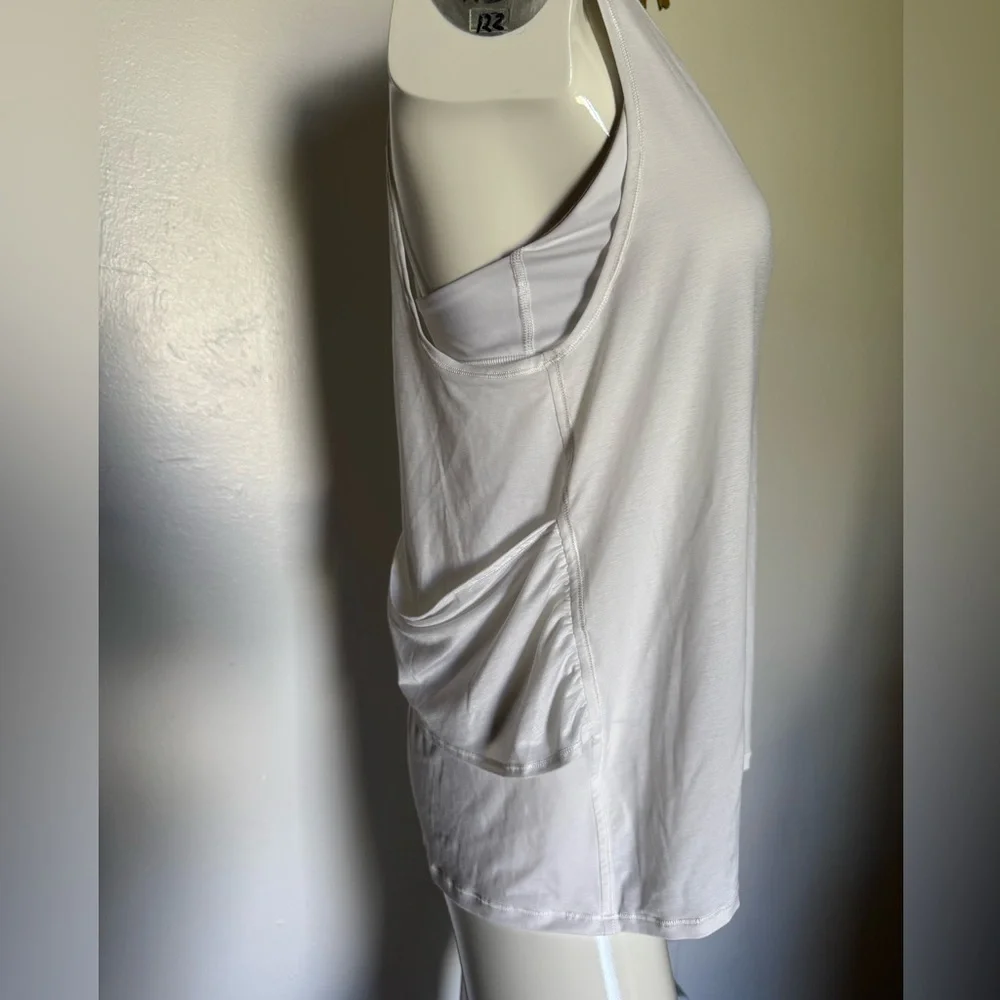 Lululemon top